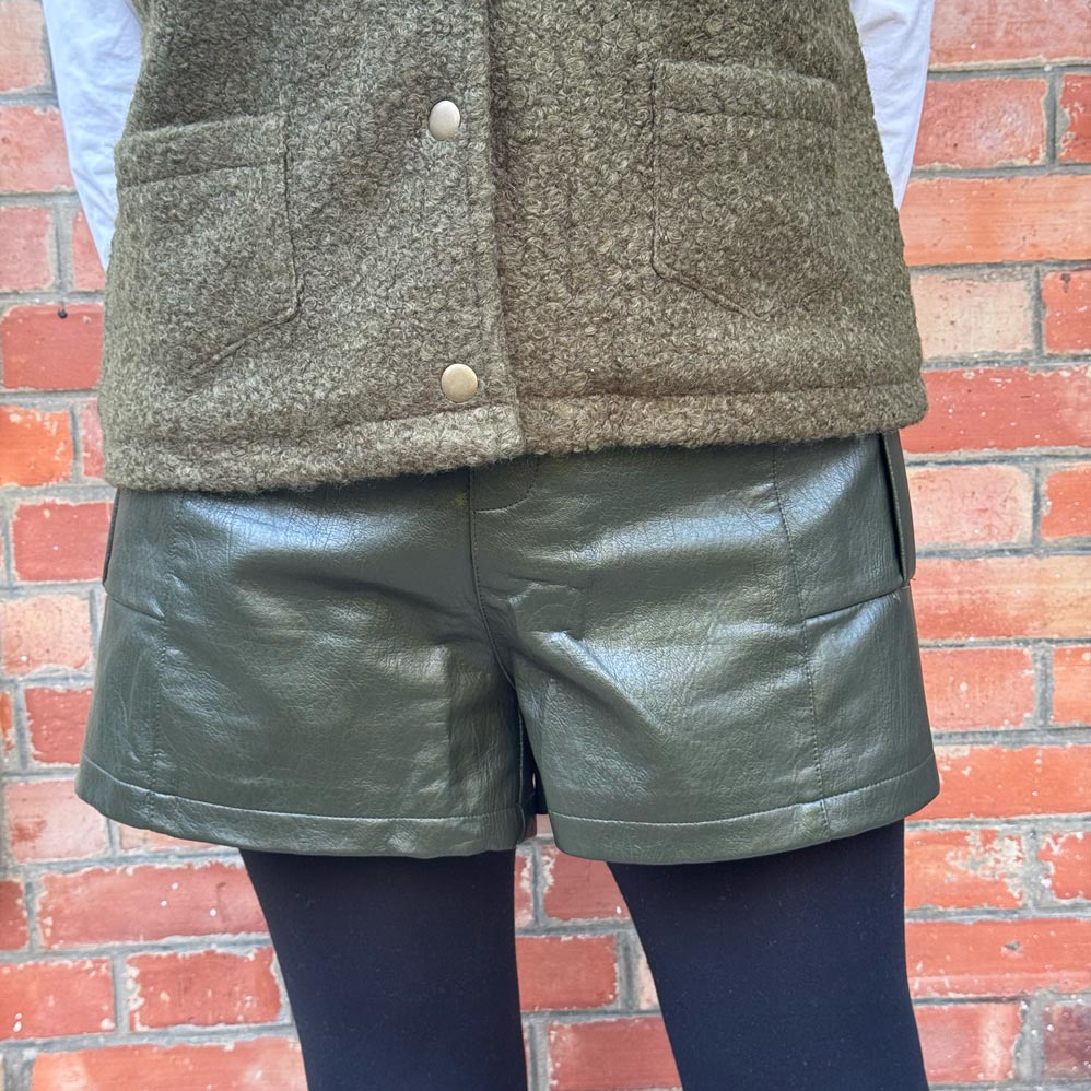 Short Noa